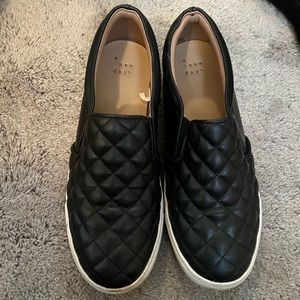Womens slip on sneakers